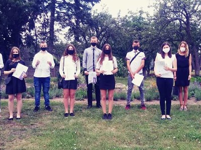  (photo)