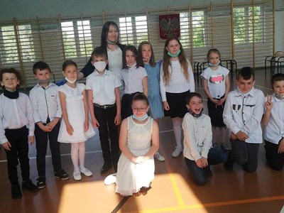  (photo)