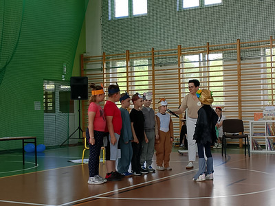  (photo)