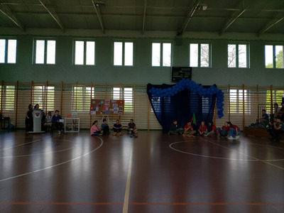  (photo)