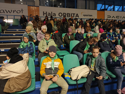  (photo)