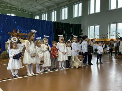  (photo)