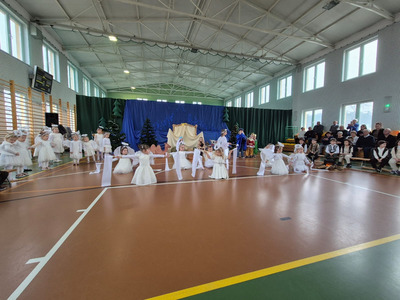  (photo)