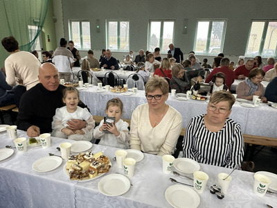  (photo)