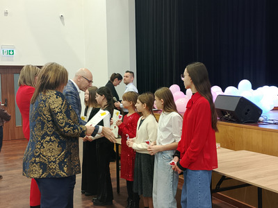  (photo)